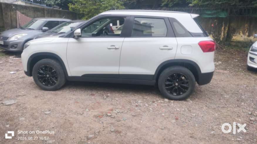 Maruti Suzuki Brezza 1.5 Zxi Smart Hybrid, 2022, Petrol