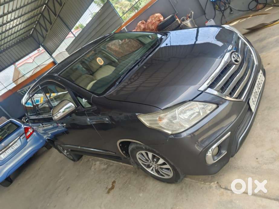Toyota Innova 2.5 G (diesel) 7 Seater, 2015, Diesel