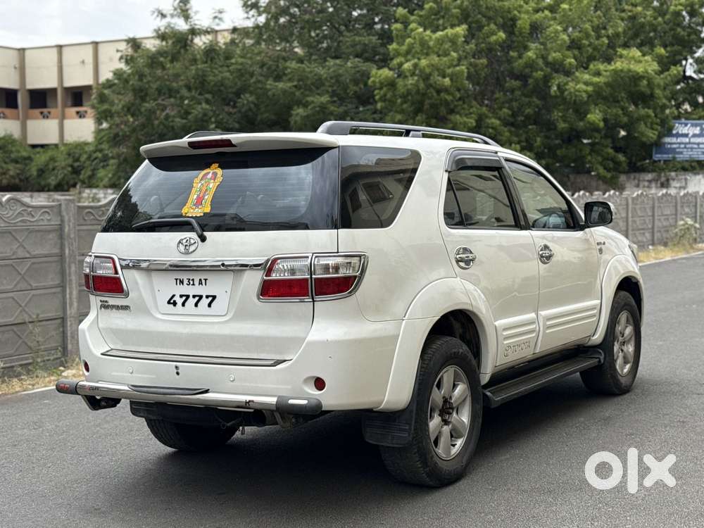Toyota Fortuner 3.0 4x4 Manual, 2011, Diesel