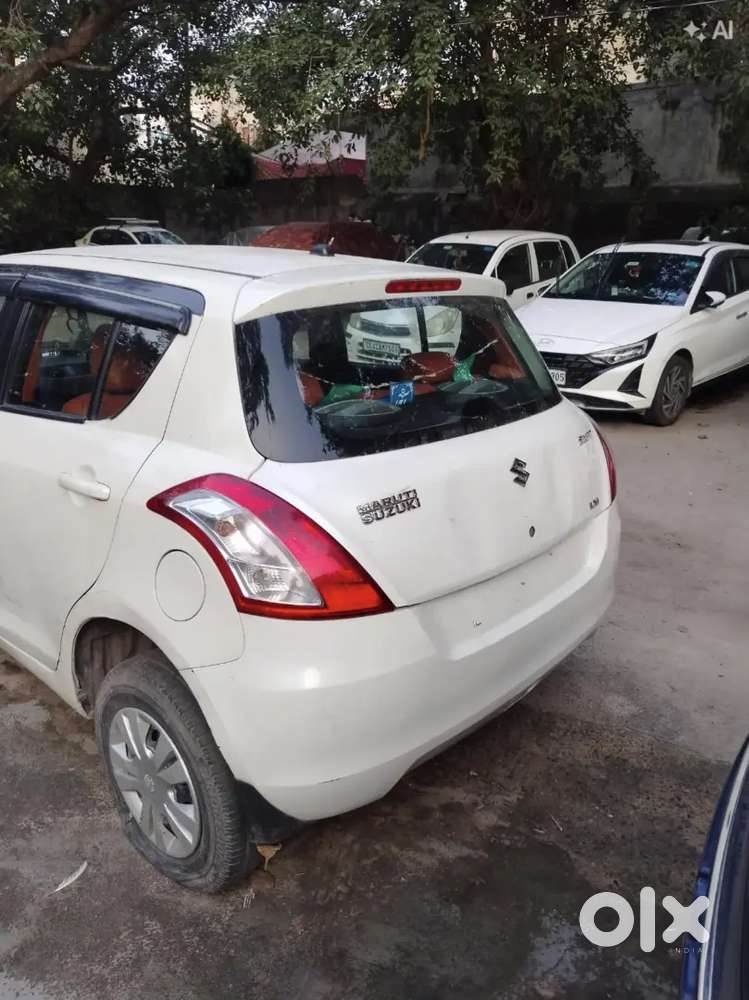 Maruti Suzuki Swift Vxi 2015