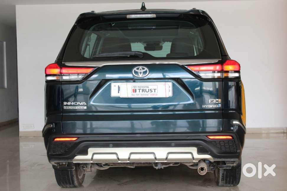 Toyota Innova Hycross 2.0 Zx Hybrid 7 Str, 2024, Petrol