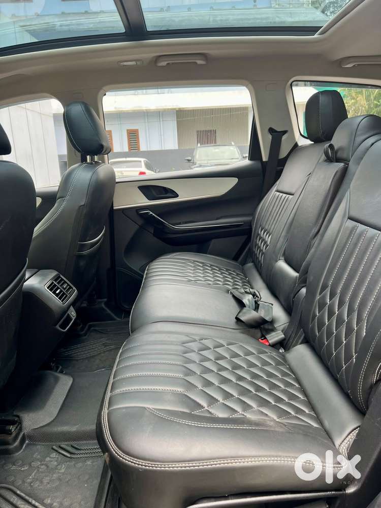 Mahindra Xuv700 2.2 Ax 5 Diesel At 7 Str, 2024, Diesel
