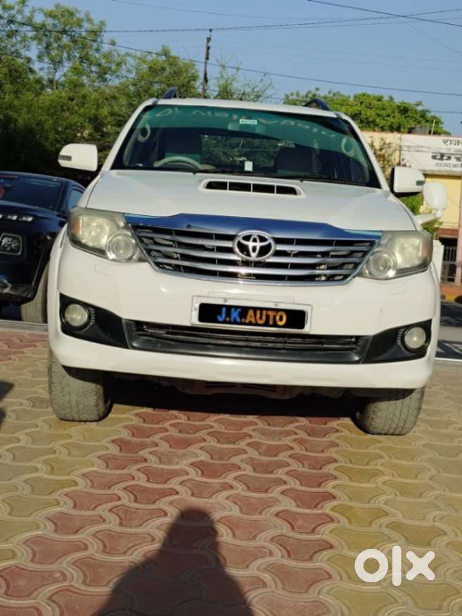 Toyota Fortuner 3.0 4x2 Automatic, 2013, Diesel