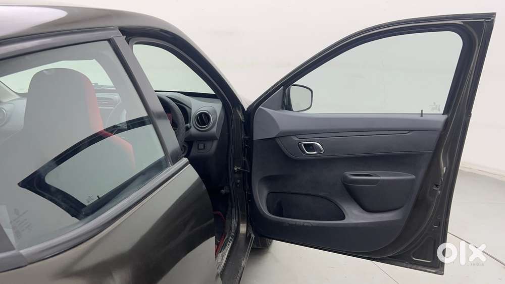 Renault Kwid 2019-ongoing 1.0 Rxt Amt (o), 2019, Petrol