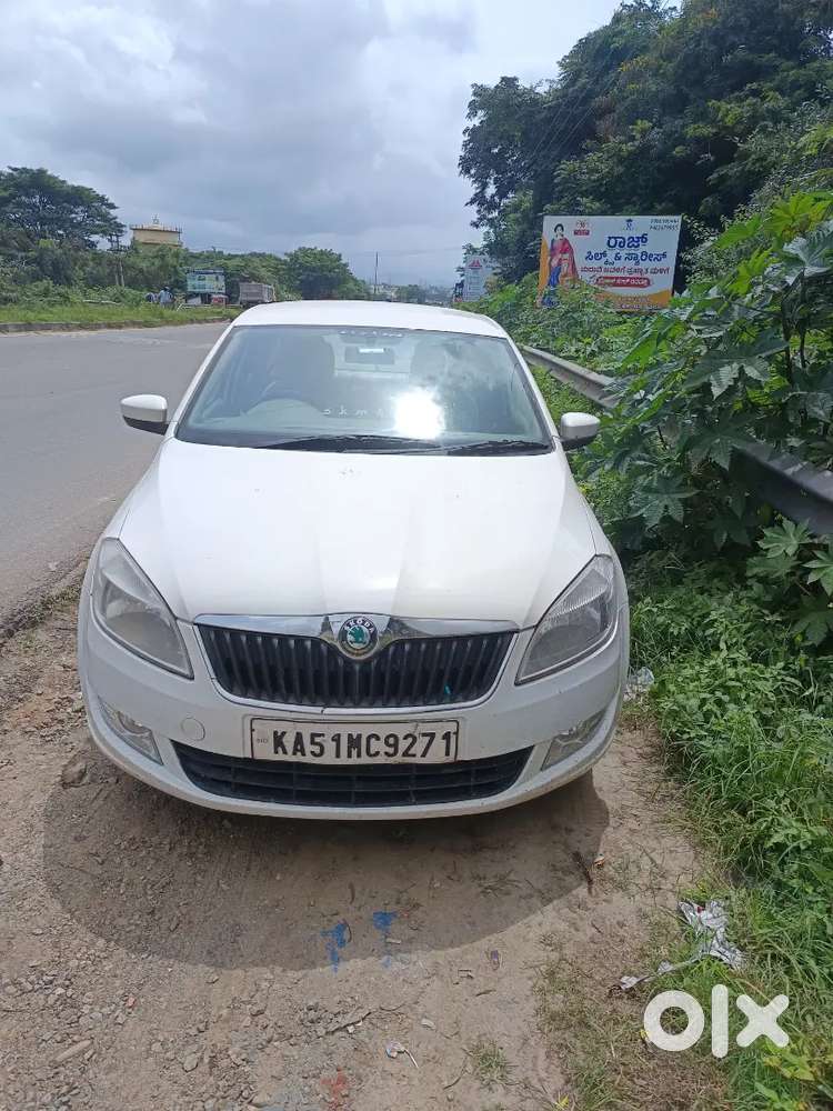 Skoda Rapid Elegance 2012