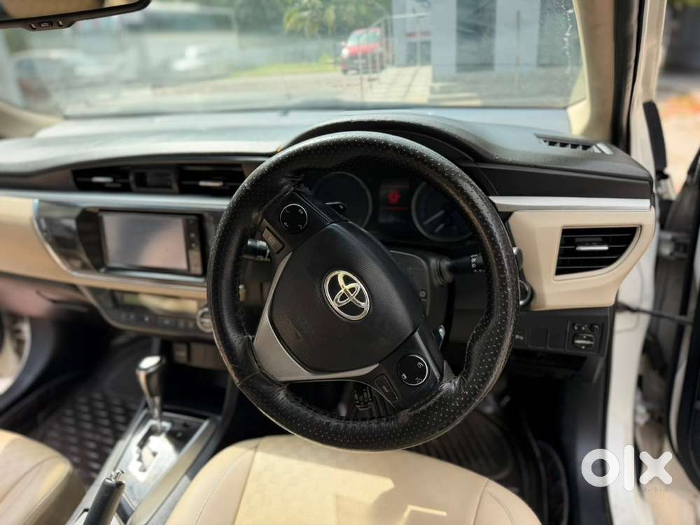 Toyota Corolla Altis 2014