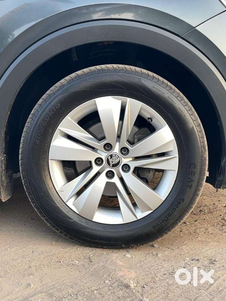 Skoda Kushaq 1.0 Tsi Active, 2023, Petrol