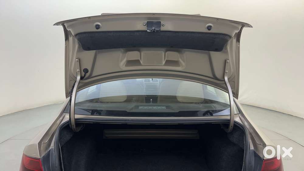 Volkswagen Vento Petrol Highline, 2016, Petrol