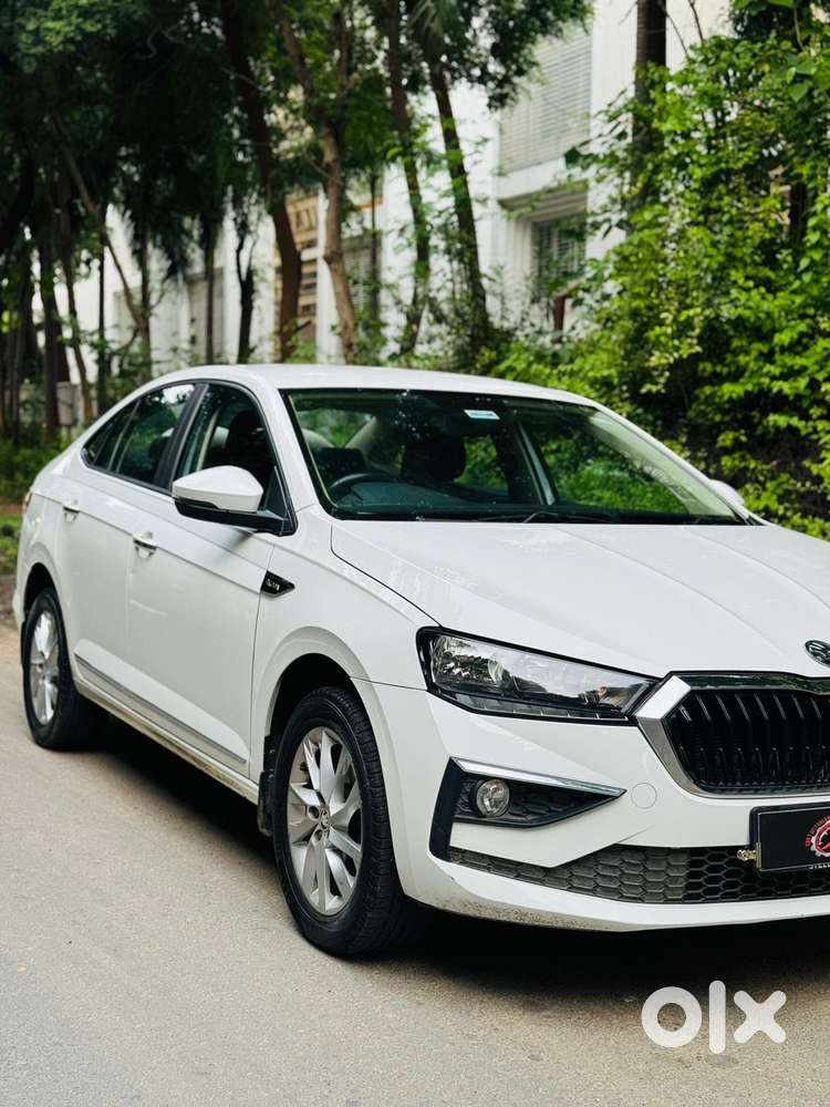 Skoda Slavia 1.0 Ambition Tsi, 2023, Petrol