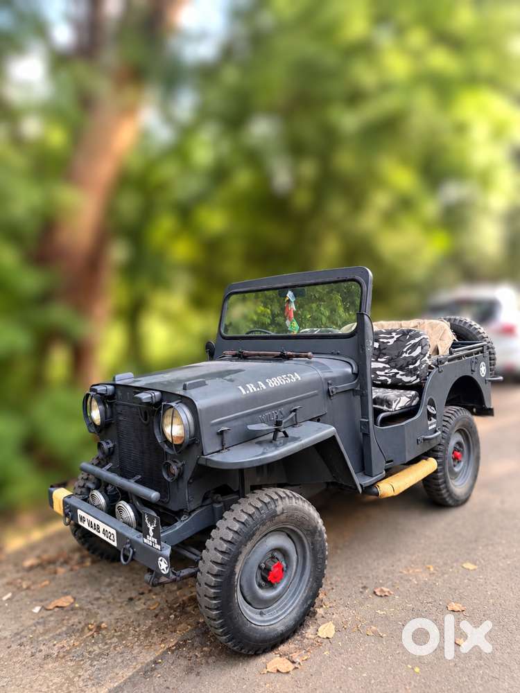 Vintage Jeep Kaiser 1953