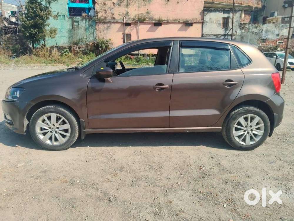 Volkswagen Polo Petrol Highline 1.2l, 2016, Petrol