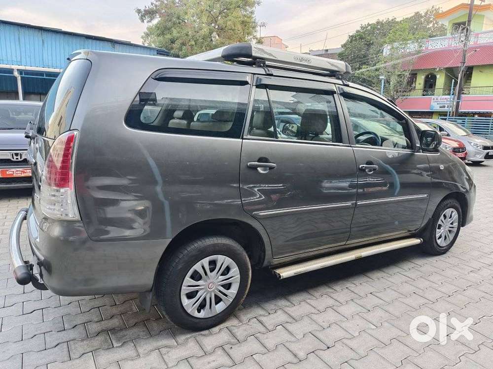 Toyota Innova 2.5 Z Diesel 7 Seater, 2011, Diesel