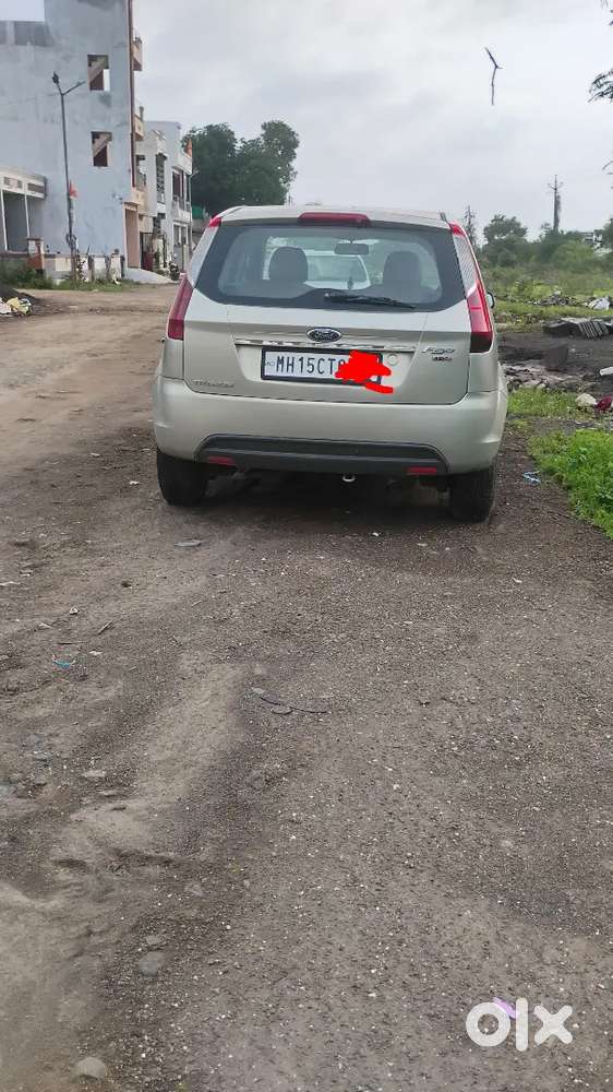 Ford Figo Trend Petrol 2010