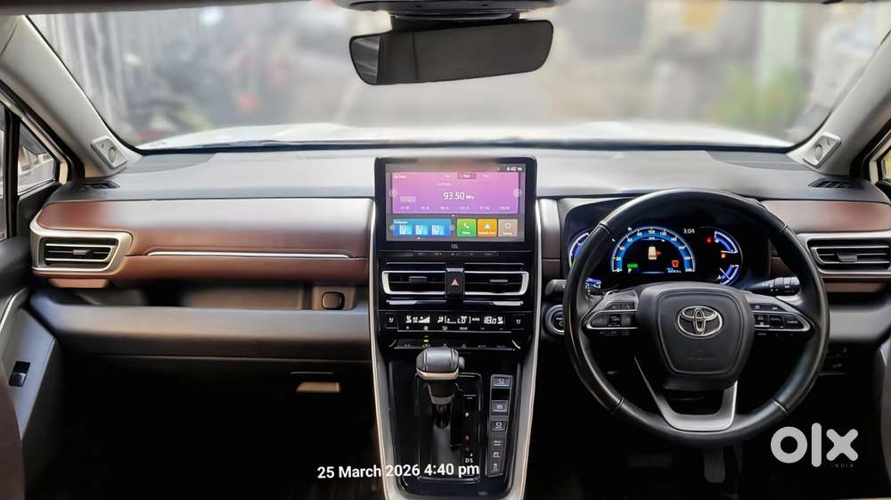 Toyota Innova Hycross 2.0 Zx (o) Hybrid 7 Str, 2024, Diesel