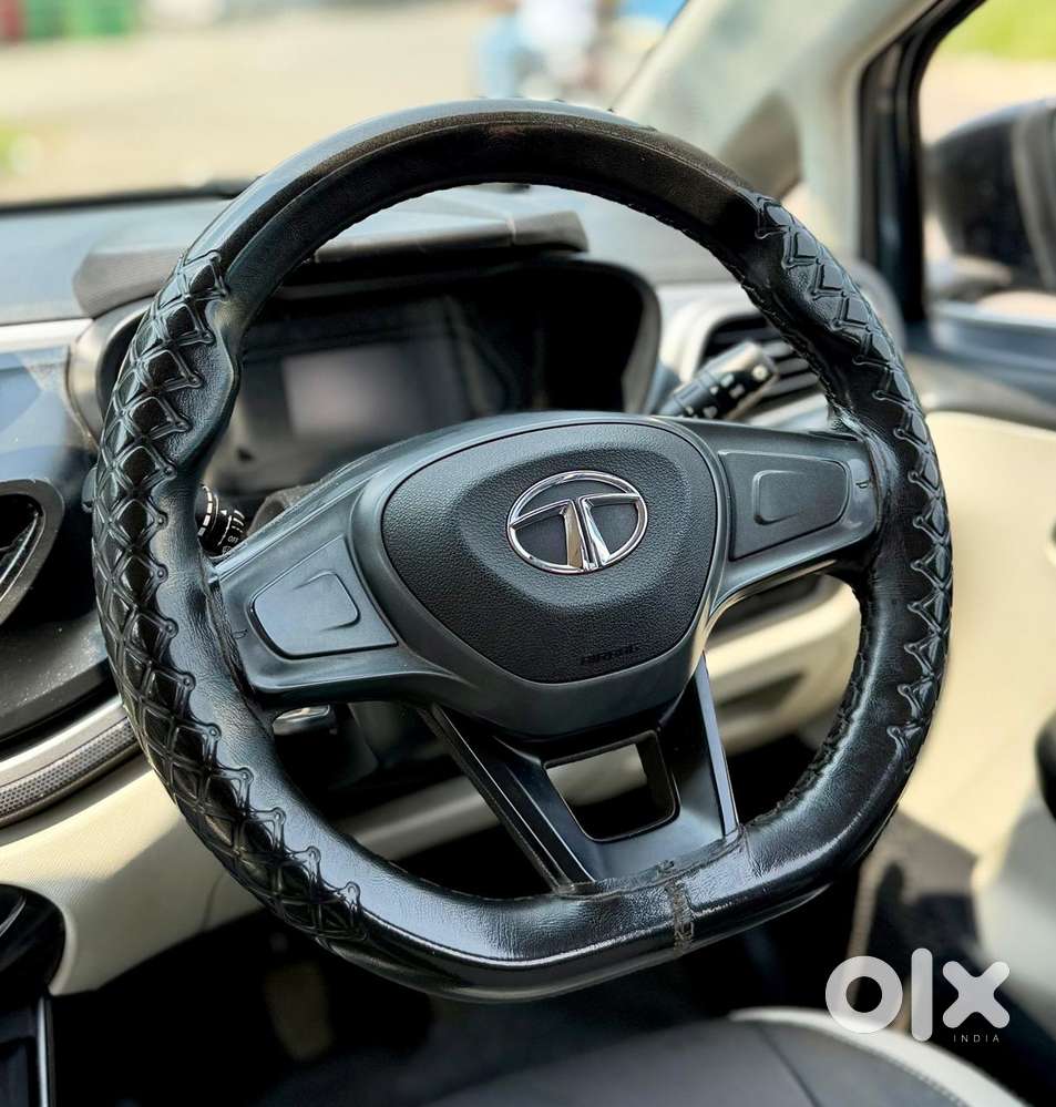 Tata Altroz 1.2 Xe, 2023, Cng & Hybrids