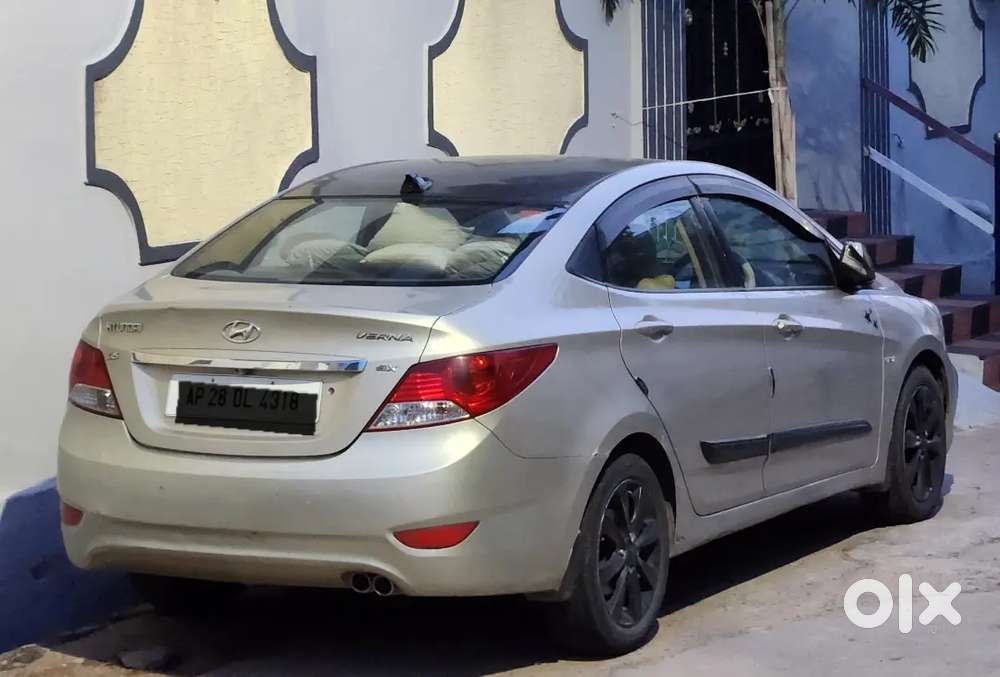 Hyundai Verna 2011 Petrol Well Maintained