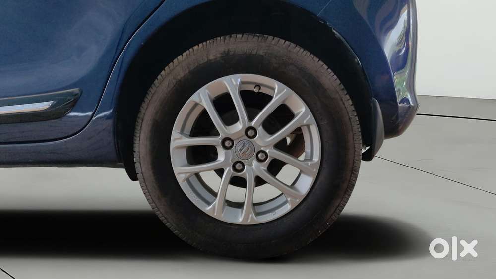 Maruti Suzuki Swift 1.3 Zxi, 2023, Petrol