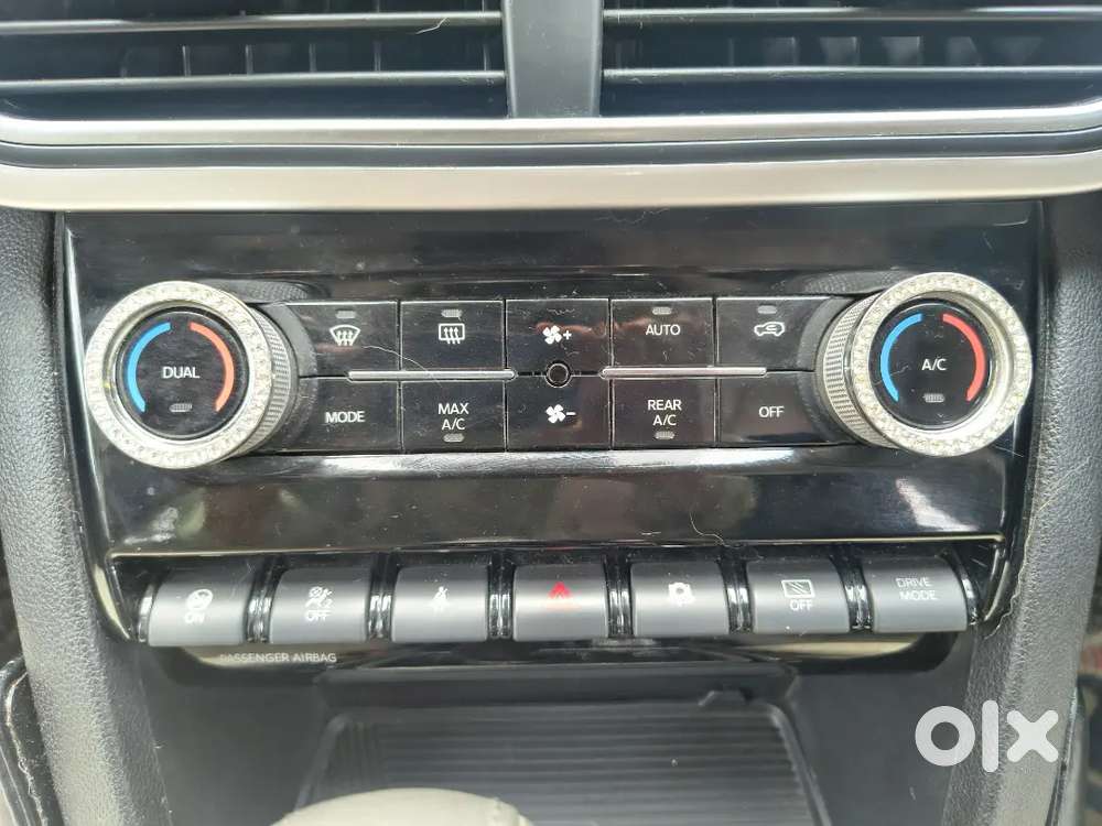 Mahindra Xuv700 2022 Diesel Well Maintained