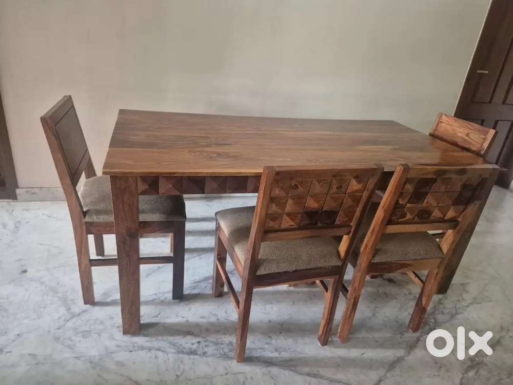 6 Seater Dining Table