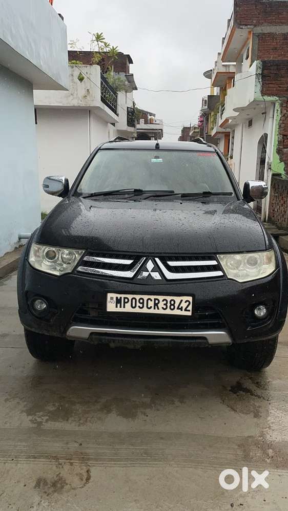 Mitsubishi Pajero Sport 2015