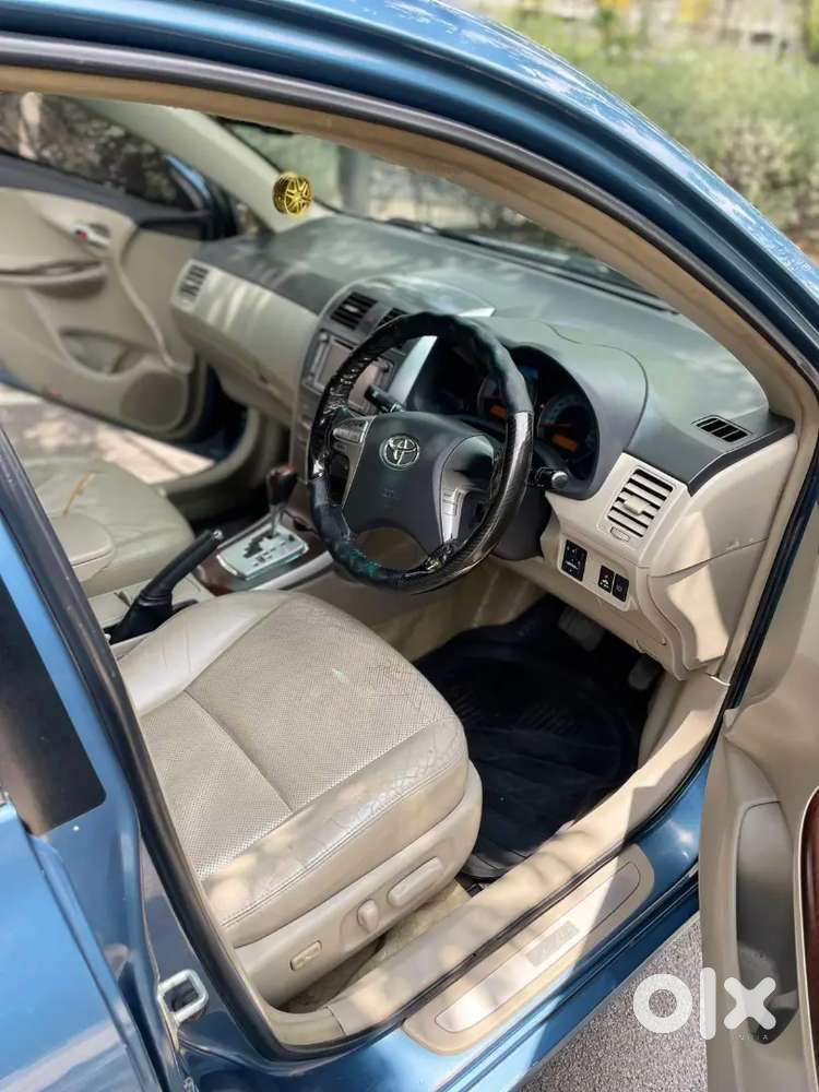 Toyota Corolla Altis 2011 Petrol Well Maintained