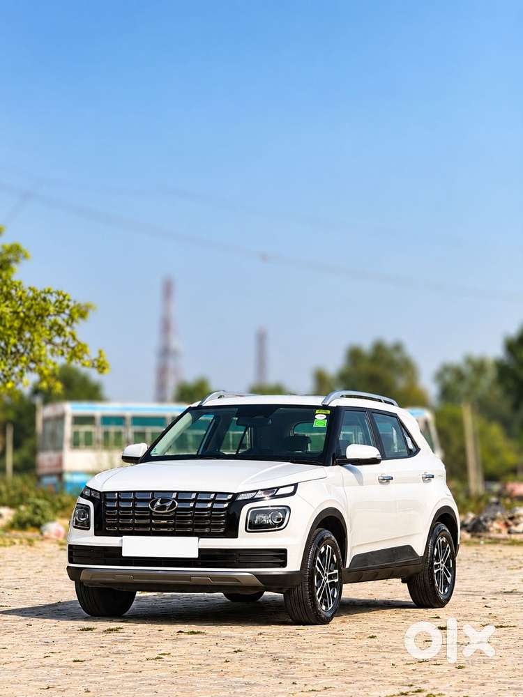 Hyundai Venue Sx (o) Mt 1.5 Diesel, 2023, Diesel