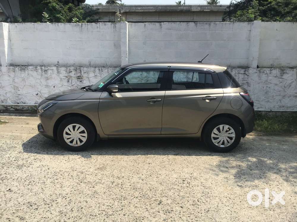 Maruti Suzuki Swift Vxi Optional, 2025, Petrol