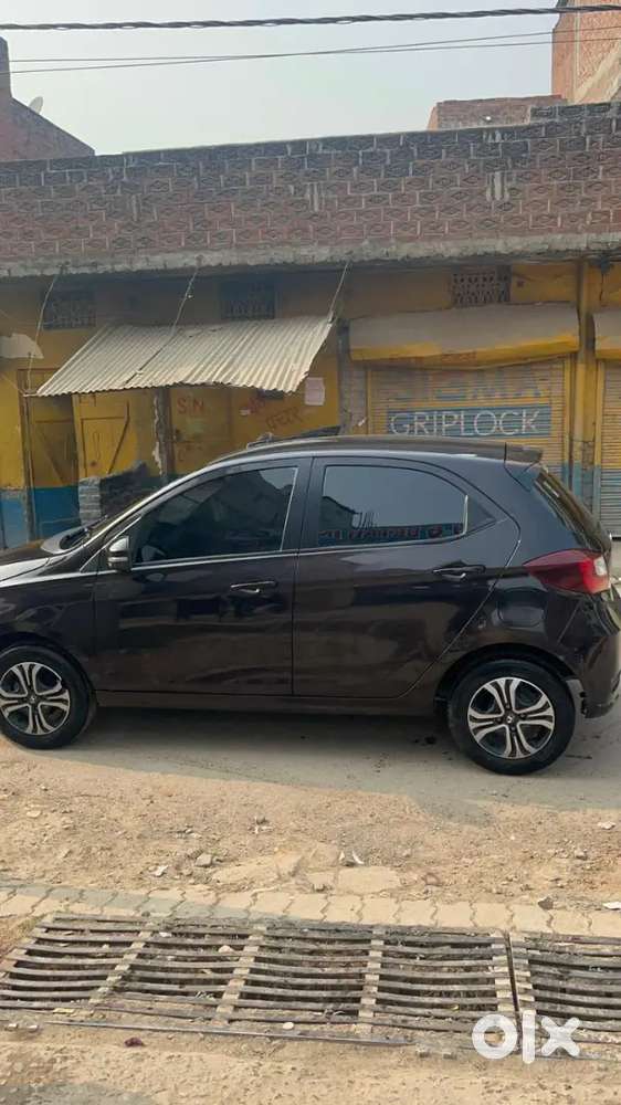 Tata Tiago 2022 Petrol 27500 Km Driven