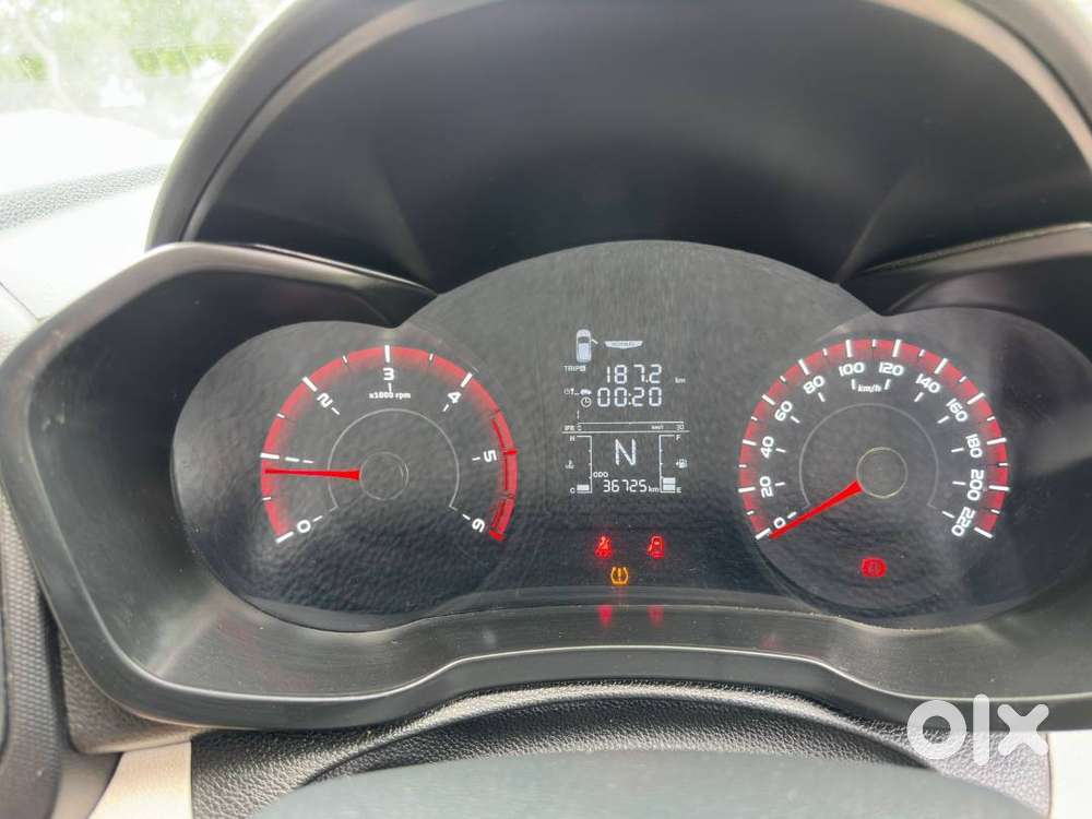 Mahindra Xuv300 2022 Diesel Well Maintained