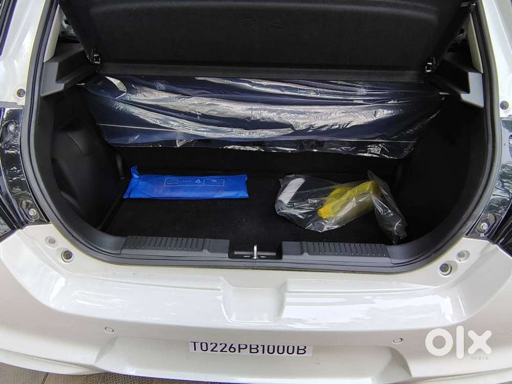 Maruti Suzuki Swift 1.2 Vxi (o), 2026, Petrol
