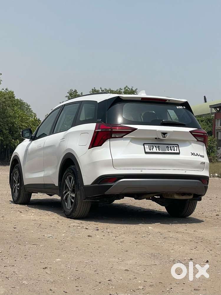 Mahindra Xuv700 2.0 Ax 5 Petrol Mt 7 Str, 2023, Petrol