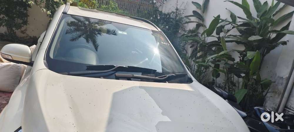 This Xuv Is A Top Model Car W11