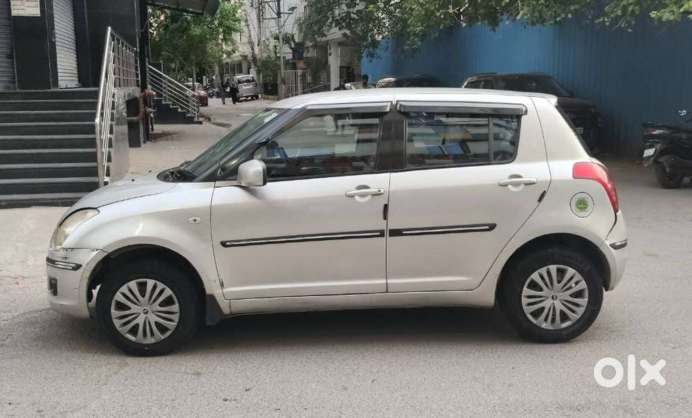Maruti Suzuki Swift 1.3 Vxi, 2006, Petrol