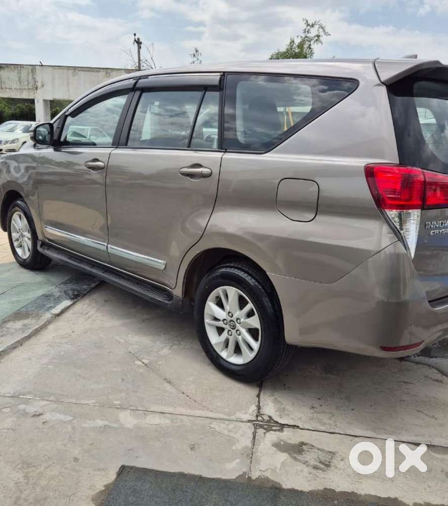 Toyota Innova Crysta 2.7 Gx At, 2019, Diesel