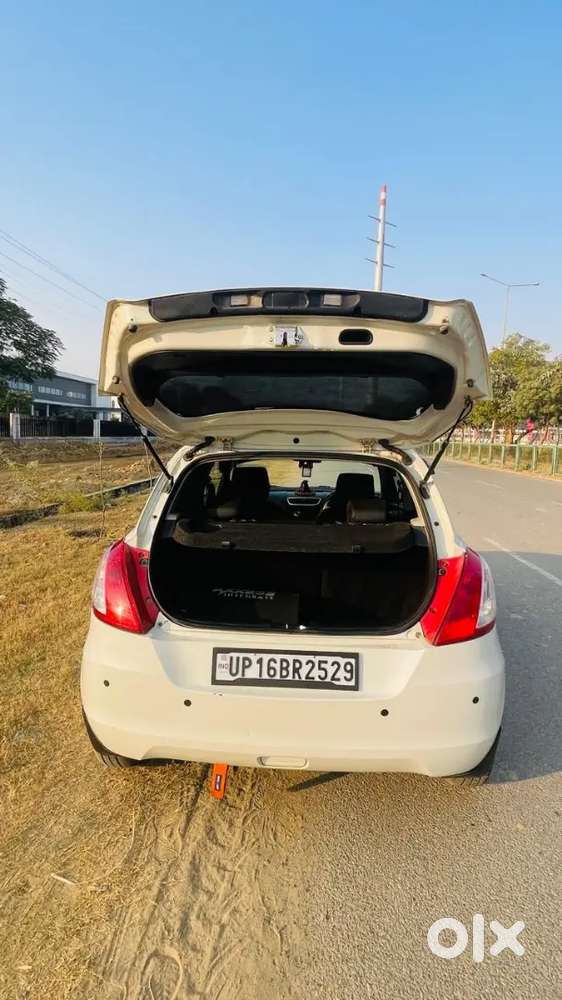 Well Maintained Maruti Suzuki Swift 2017 Petrol 87000 Km Driven