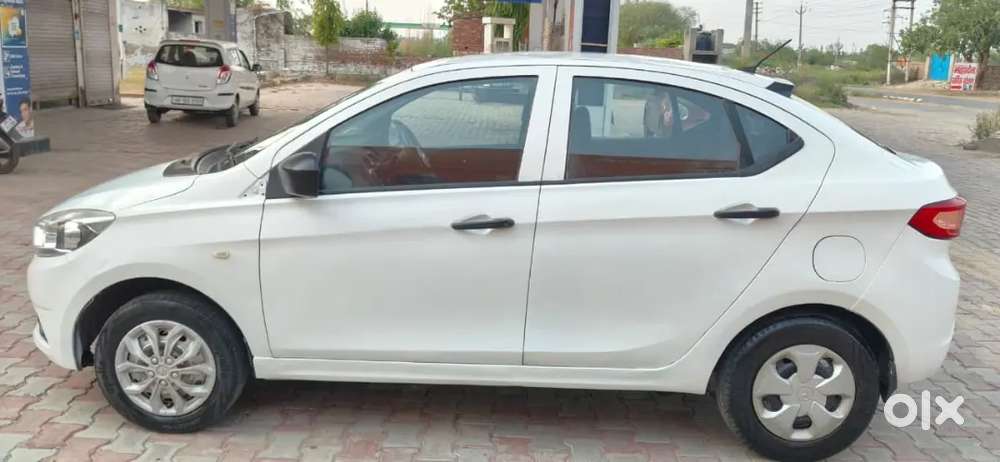 Tata Tigor [2018] Petrol 1st
