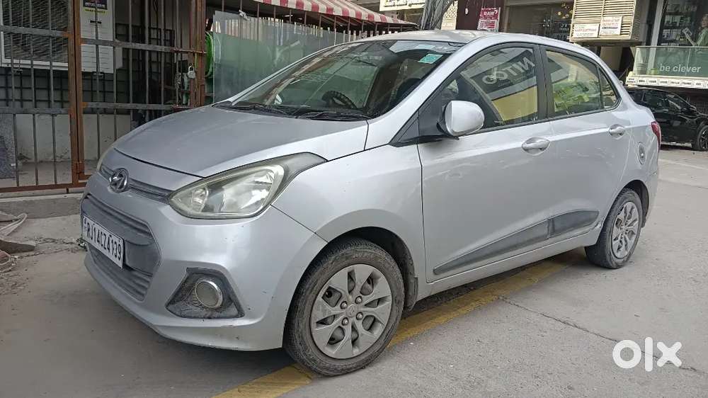 Hyundai Xcent 2015 Petrol 130000 Km Driven