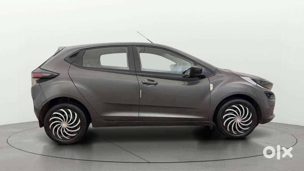 Tata Altroz 1.2 Xm Plus, 2022, Petrol
