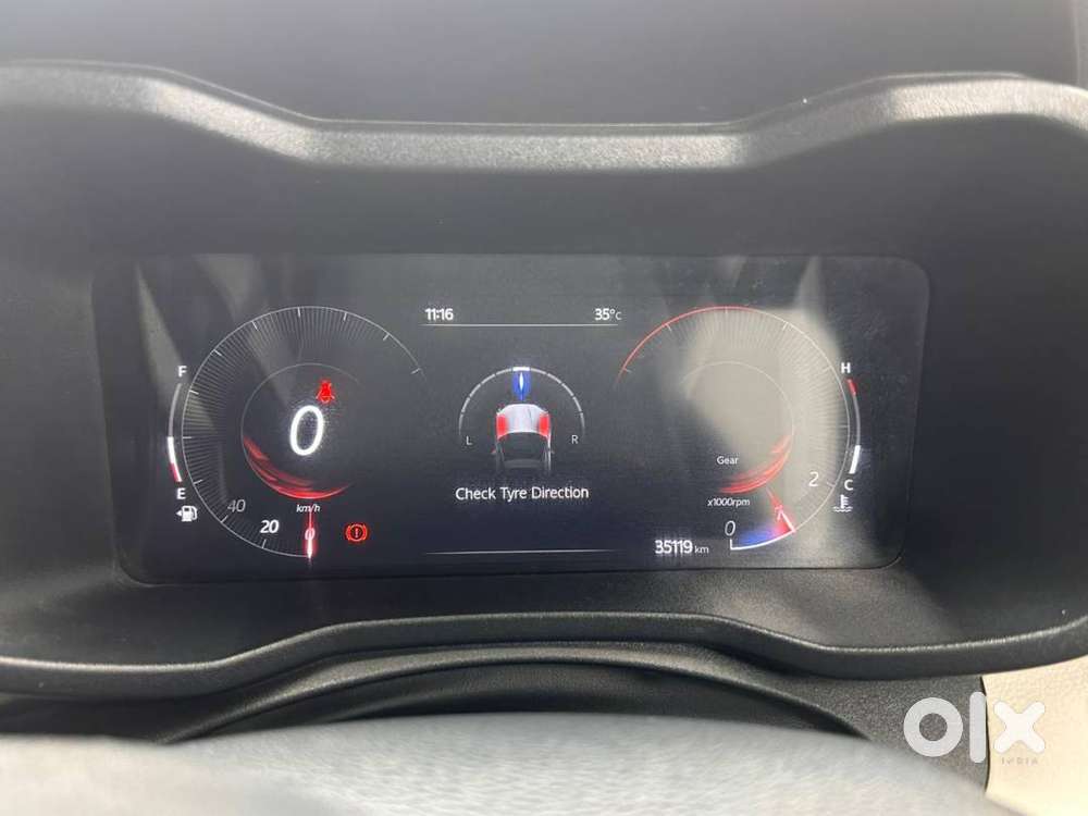 Mahindra Xuv3xo Ax5 Mt 2024