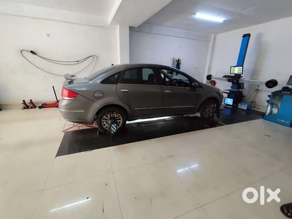 Fiat Linea 2011 Petrol 95000 Km Driven