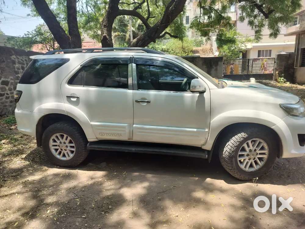 Toyota Fortuner 2013