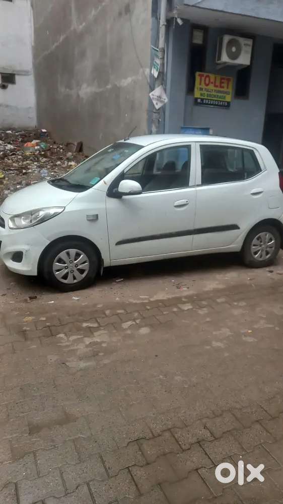 Hyundai I10 Magna 2012 Car
