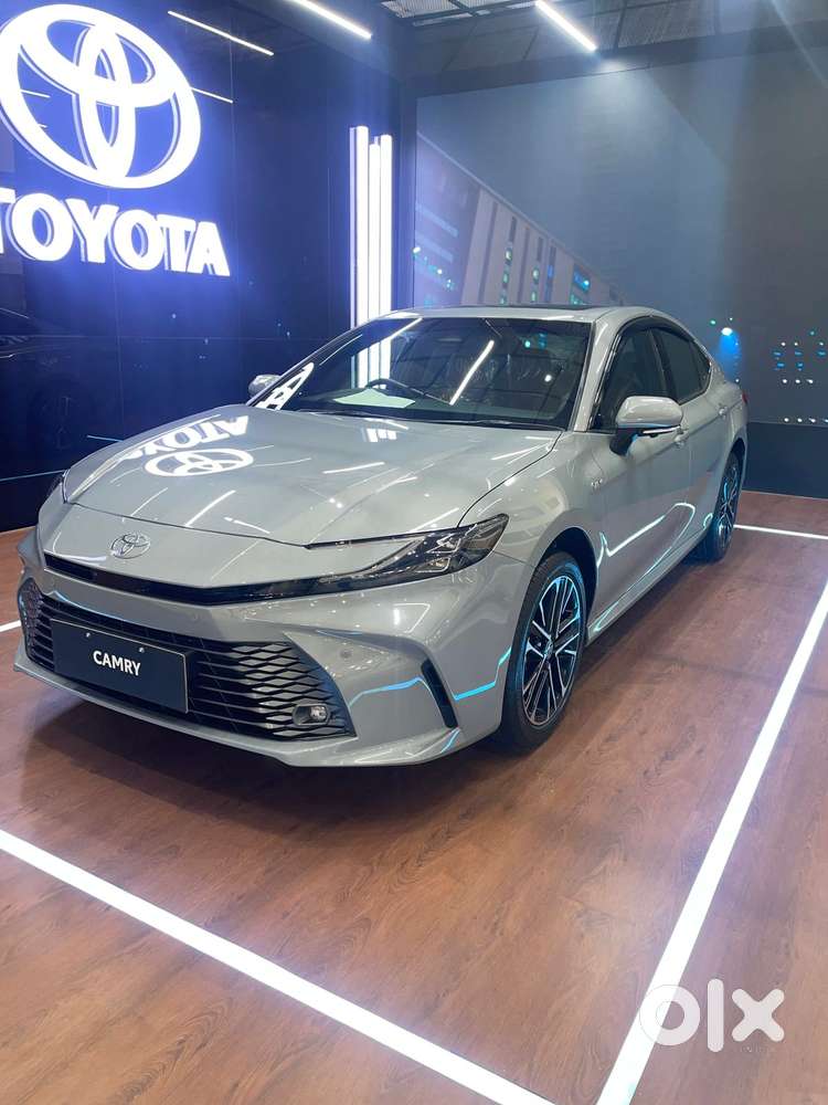 Toyota Camry Hybrid, 2026, Petrol