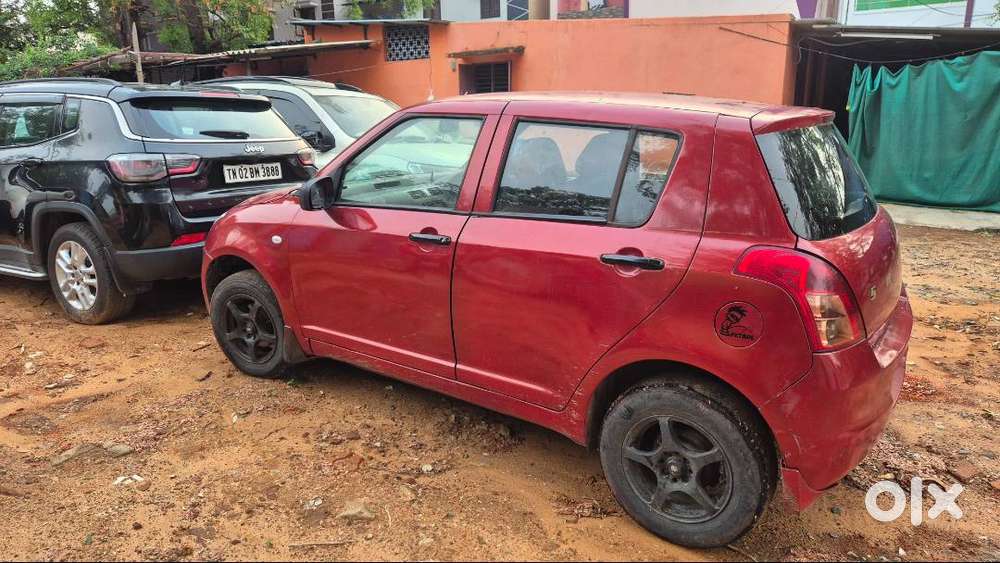 Maruti Suzuki Swift 2011 Petrol 69900 Km Driven