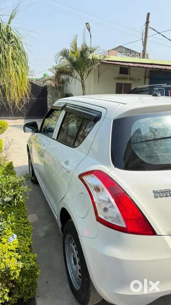 Maruti Suzuki Swift 2017 Petrol 75000 Km Driven