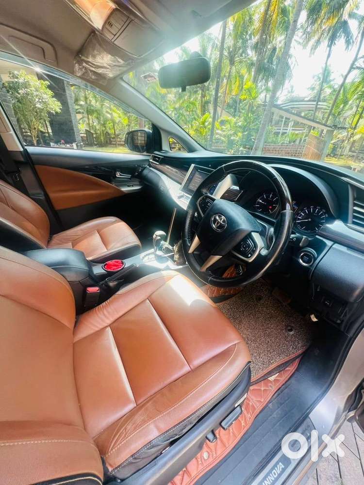 Toyota Innova Crysta 2016 Diesel Well Maintained