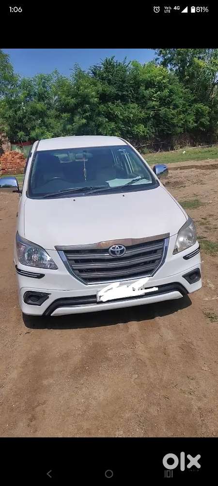 Toyota Innova 2016