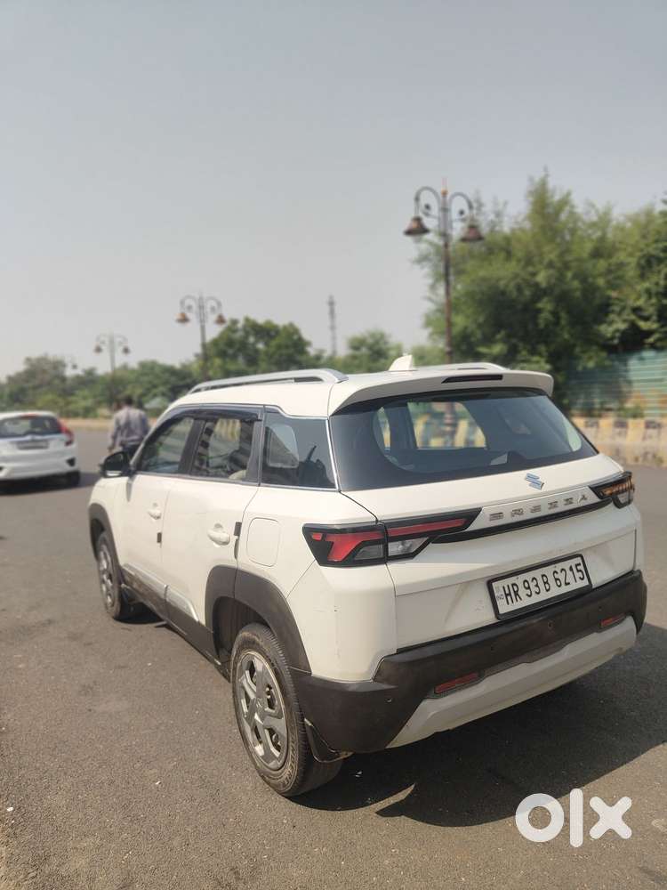 Maruti Suzuki Brezza Vxi At, 2022, Petrol
