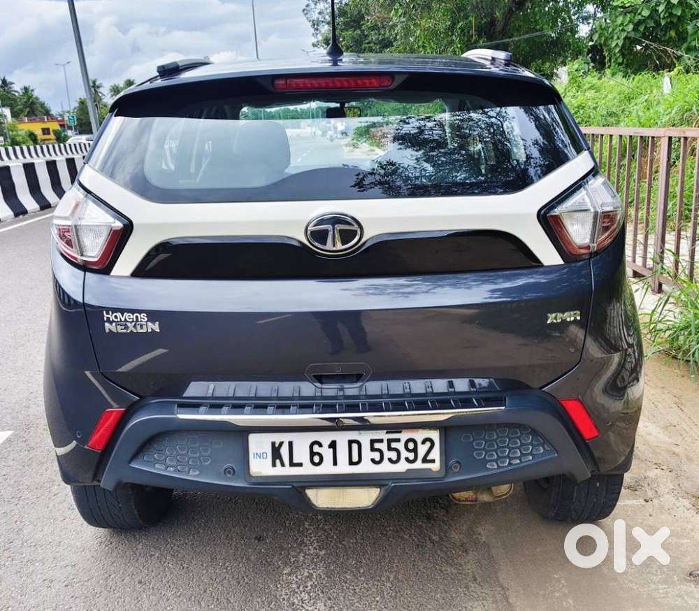 Tata Nexon 1.2 Revotron Xma Amt (s), 2019, Petrol