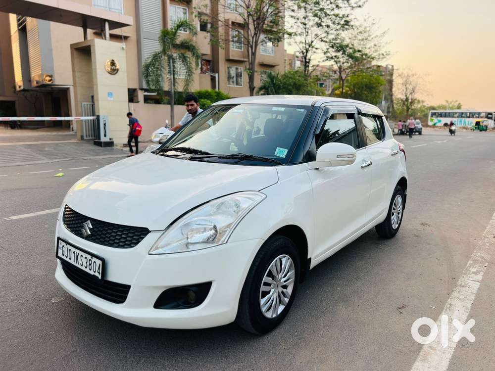 Maruti Suzuki Swift Vxi + Manual, 2013, Petrol